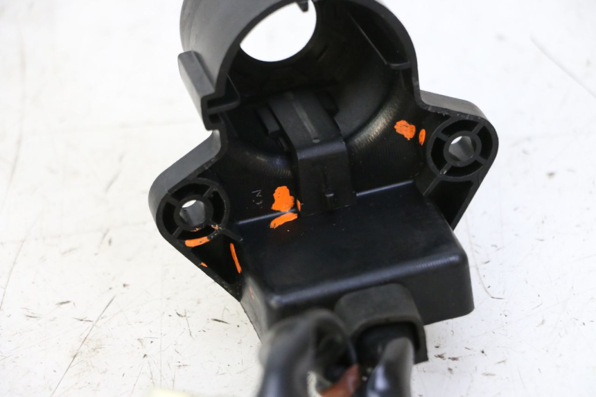 photo de ANTENA TRANSPONDERA YAMAHA X-MAX XMAX 125 (2010 - 2013) - Zbliżenie techniczne