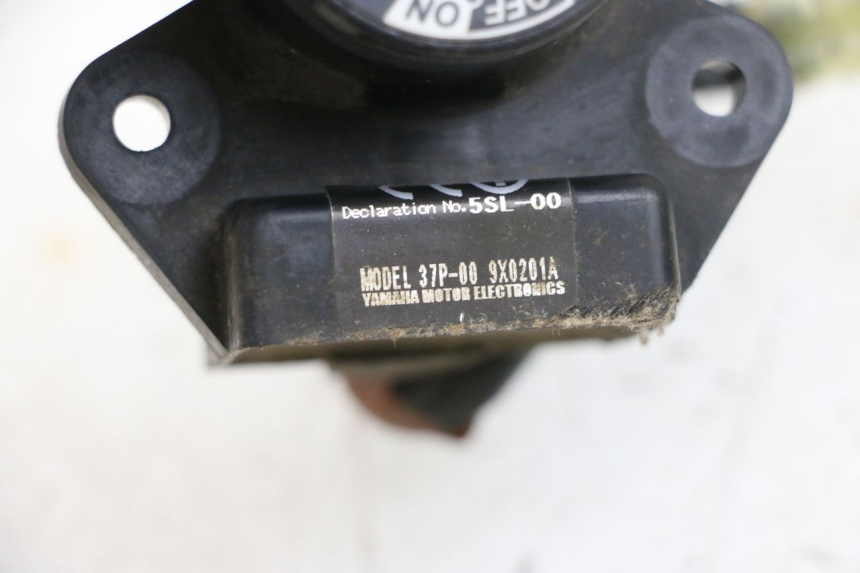 photo de ANTENA TRANSPONDERA YAMAHA X-MAX XMAX 125 (2010 - 2013) - Zoom stanu zużycia