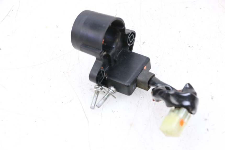 photo de ANTENA TRANSPONDERA YAMAHA X-MAX XMAX 125 (2010 - 2013) - Inny kąt widzenia