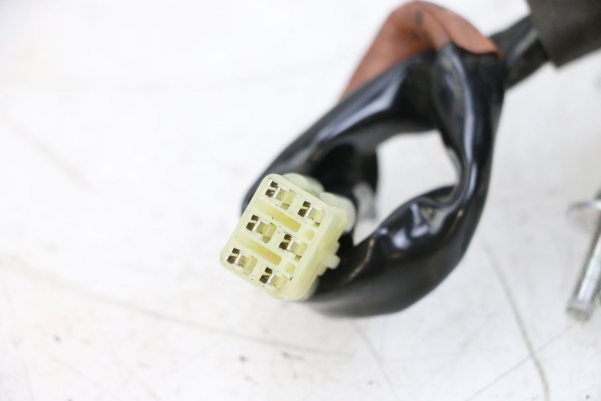 photo de ANTENA TRANSPONDERA YAMAHA X-MAX XMAX 125 (2010 - 2013) - Punkty mocowania