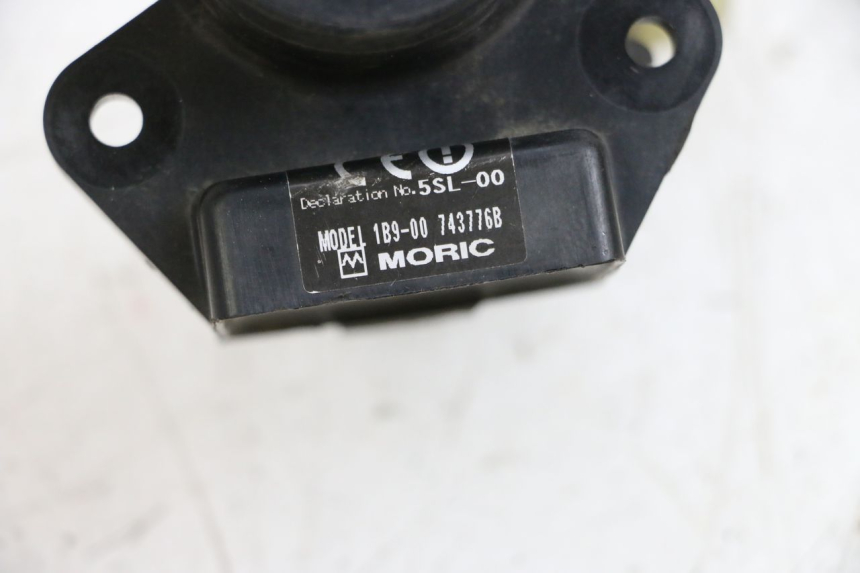 photo de ANTENA TRANSPONDERA YAMAHA X-MAX XMAX 250 (2006 - 2009) - Punkty mocowania