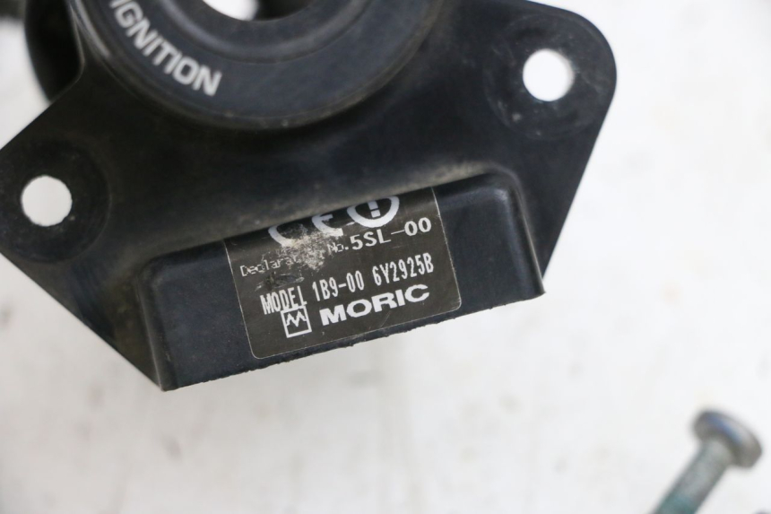 photo de ANTENA TRANSPONDERA YAMAHA XMAX X-MAX 125 (2006 - 2009) - Szczegół części