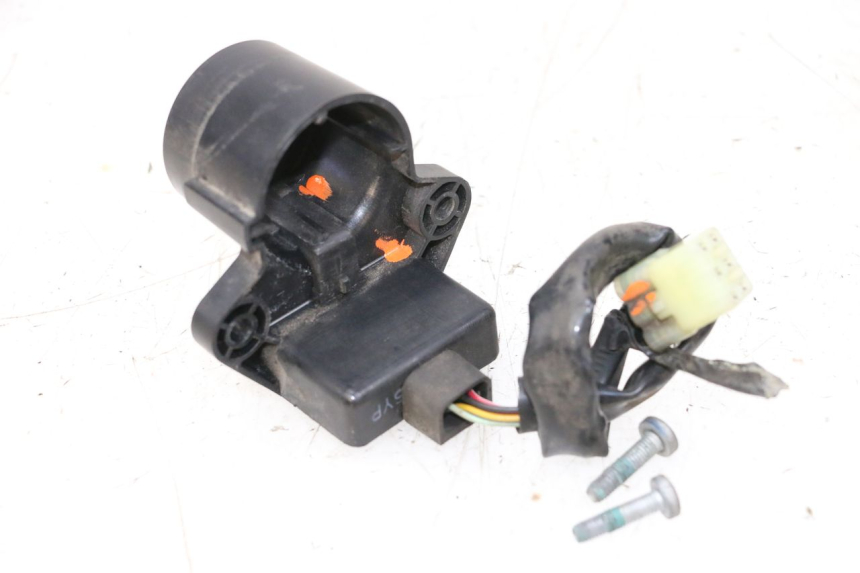 photo de ANTENA TRANSPONDERA YAMAHA XMAX X-MAX 125 (2006 - 2009) - Zbliżenie techniczne