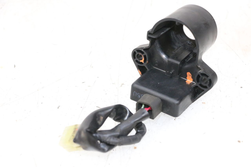 photo de ANTENA TRANSPONDERA YAMAHA XMAX X-MAX 125 (2006 - 2009) - Zbliżenie techniczne