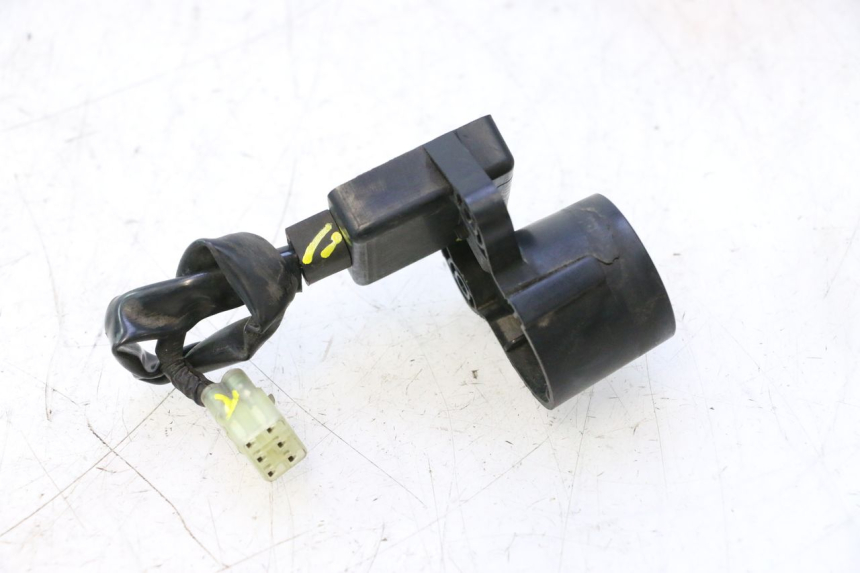 photo de ANTENA TRANSPONDERA YAMAHA XMAX X-MAX 125 (2006 - 2009) - Inny kąt widzenia