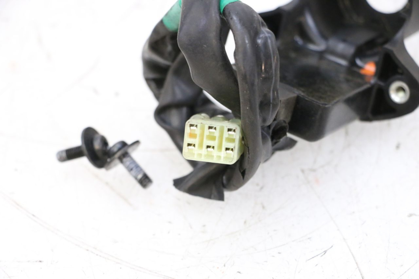 photo de ANTENA TRANSPONDERA YAMAHA XJ6 600 (2008 - 2016) - Zoom stanu zużycia