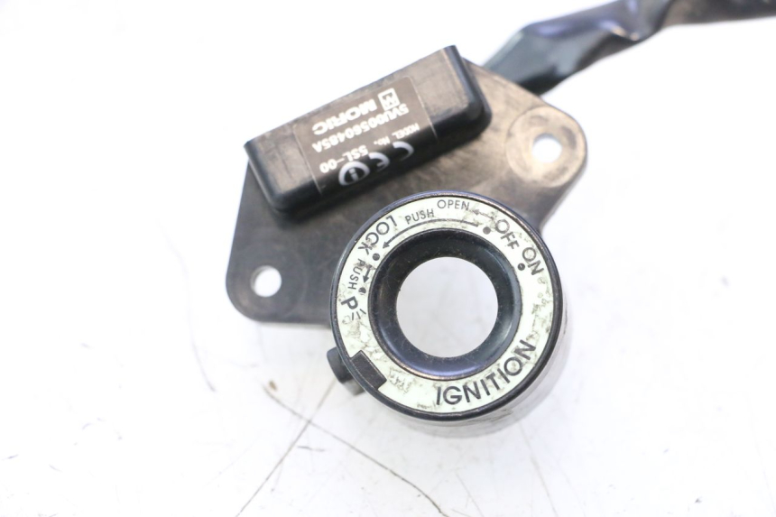 photo de ANTENA TRANSPONDERA YAMAHA XP T-MAX ABS 500 (2005 - 2005) - Szczegół części