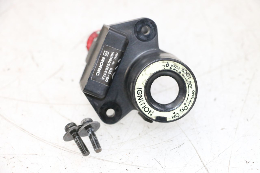 photo de ANTENA TRANSPONDERA YAMAHA YP MAJESTY 400 (2004 - 2008) - Widok główny