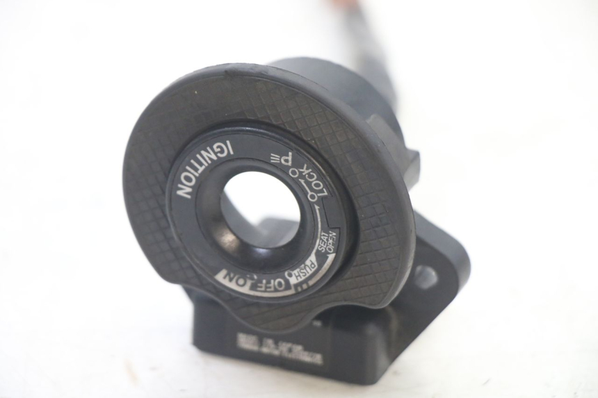 photo de ANTENA TRANSPONDERA YAMAHA YP X-MAX XMAX 400 (2014 - 2017) - Zoom stanu zużycia