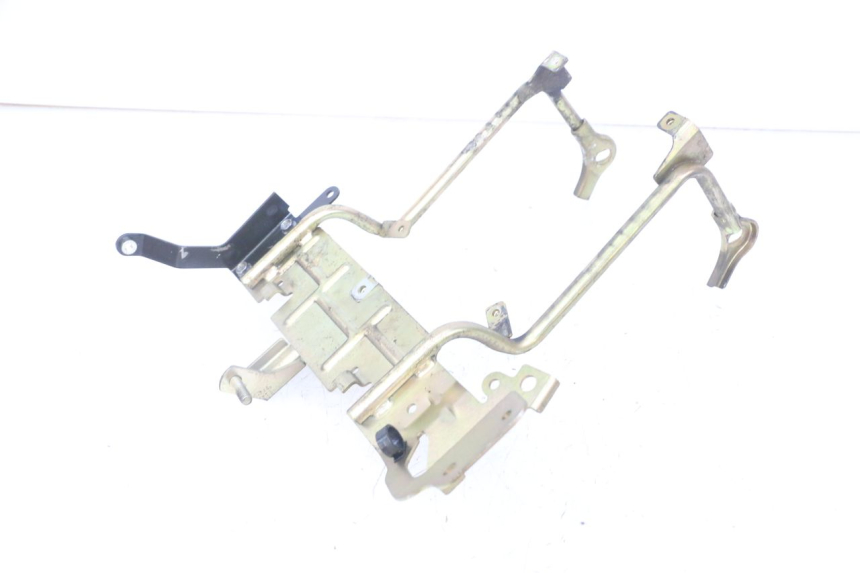 photo de Pająk przedni panel przedni PEUGEOT JET FORCE CARBU 50 (2003 - 2016) - Inny kąt widzenia