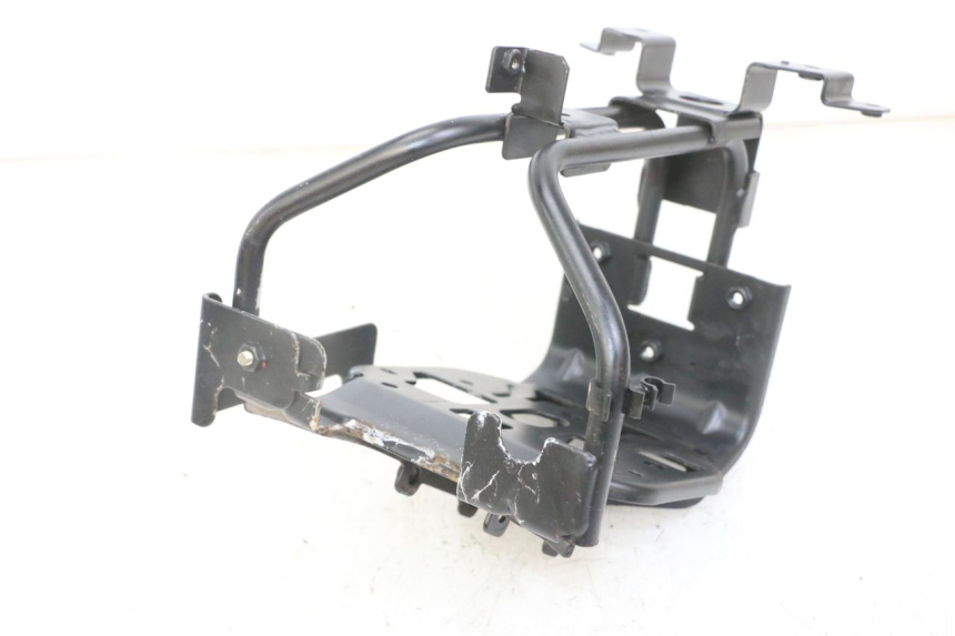 photo de Pająk przedni panelu przedniego PEUGEOT SATELIS 125 (2013 - 2018) - Inny kąt widzenia