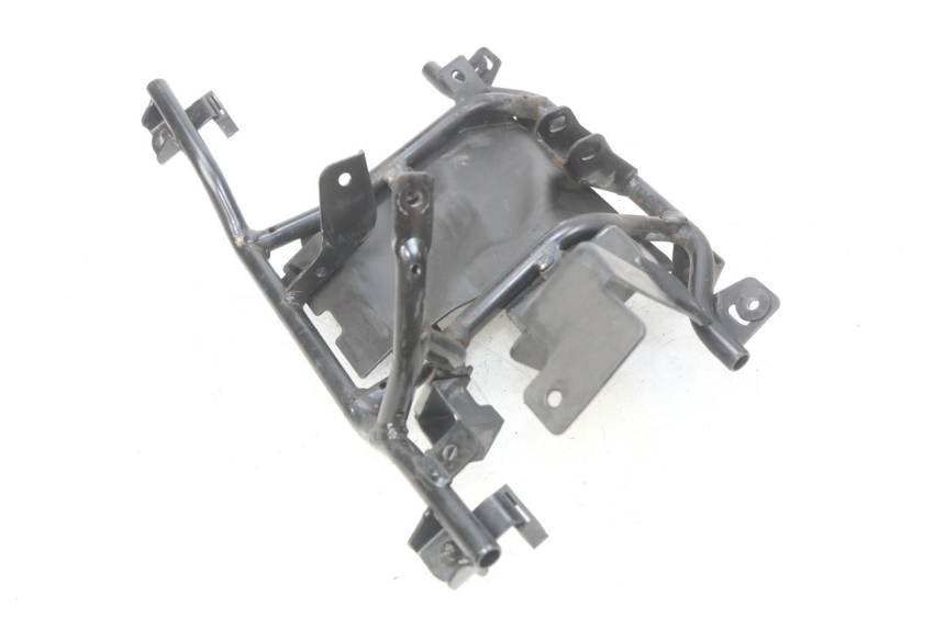 photo de Pająk przedni panelu przedniego SUZUKI SIXTEEN 125 (2008 - 2010) - Szczegół części