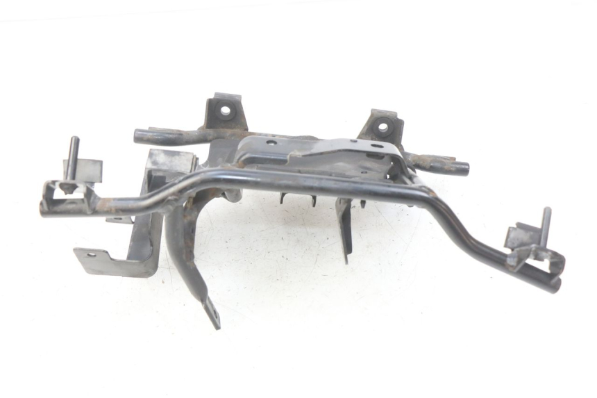 photo de Pająk przedni panelu przedniego SUZUKI SIXTEEN 125 (2008 - 2010) - Zoom stanu zużycia