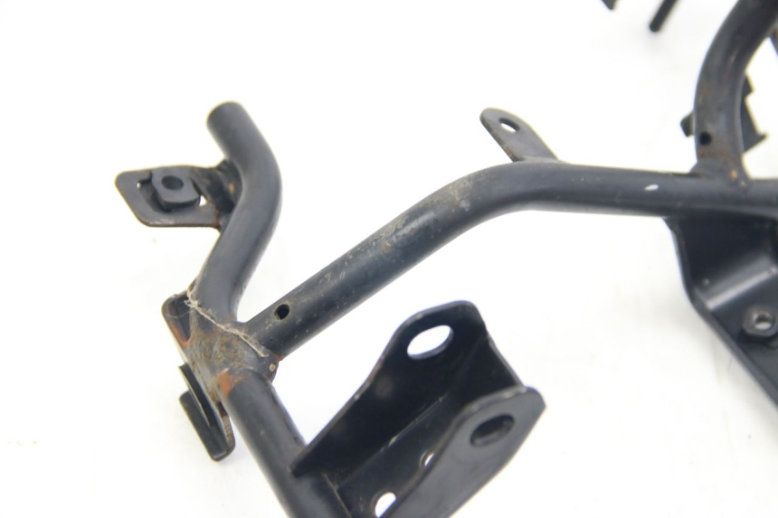 photo de Pająk przedni panelu przedniego SUZUKI SIXTEEN 125 (2008 - 2010) - Widok ogólny