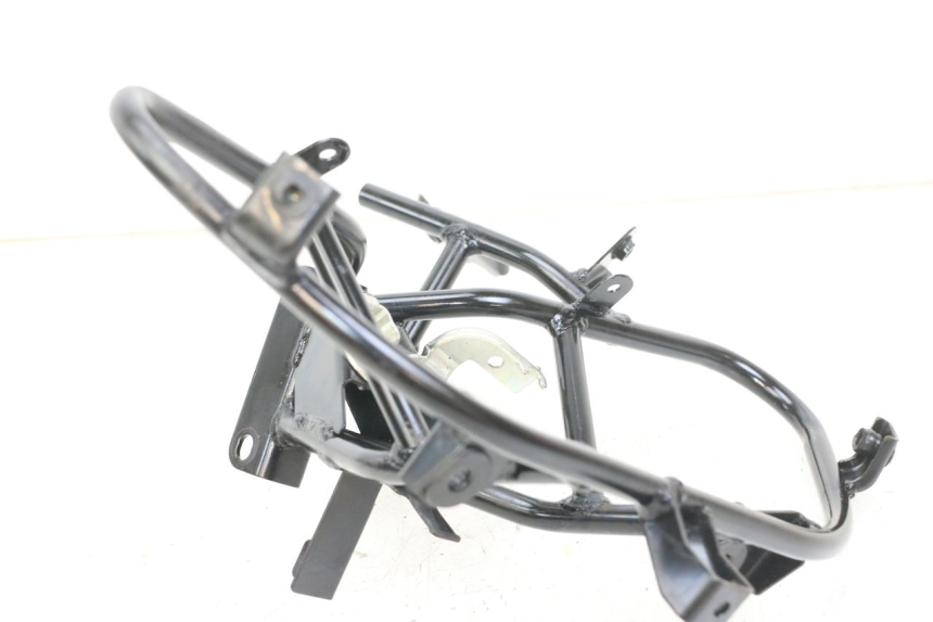 photo de Pająk przedni panelu przedniego SUZUKI BURGMAN 125 (2018 - 2021) - Zoom stanu zużycia