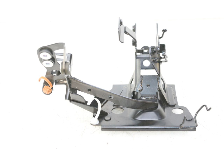 photo de Pająk przedni panel przedni YAMAHA XMAX X-MAX 125 (2021 - 2025) - Zoom stanu zużycia