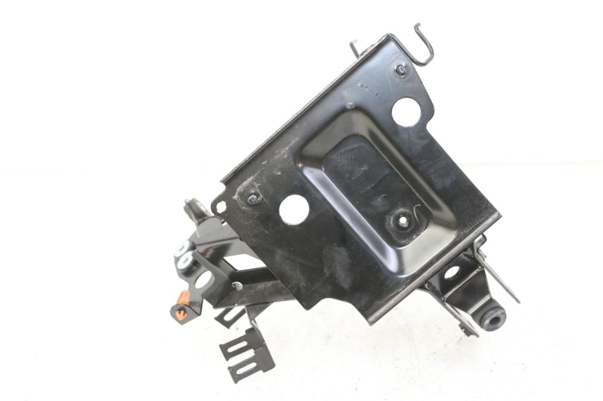 photo de Pająk przedni panel przedni YAMAHA XMAX X-MAX 125 (2021 - 2025) - Zbliżenie techniczne