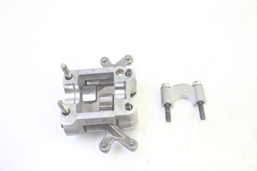 photo de WAŁEK ROZRZĄDU SUZUKI BURGMAN 125 (2007 - 2014) - Stan powierzchni