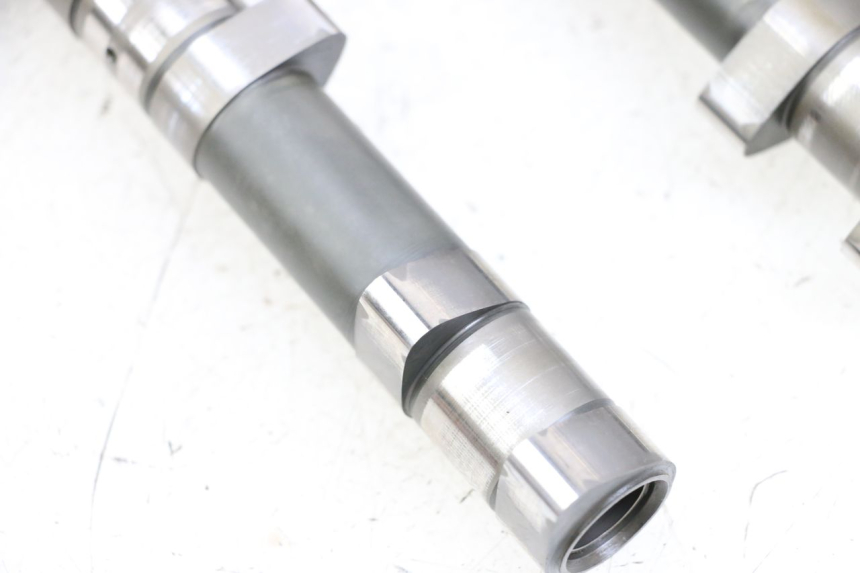 photo de WAŁEK ROZRZĄDU YAMAHA FJR ABS 1300 (2006 - 2012) - Stan powierzchni