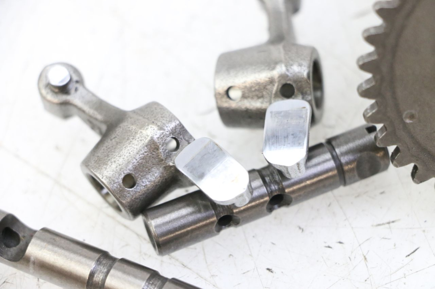 photo de WAŁEK ROZRZĄDU PEUGEOT KISBEE 4T 50 (2018 - 2022) - Zbliżenie techniczne