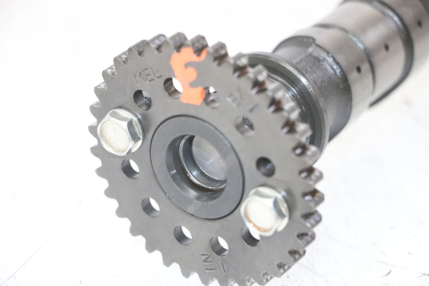 photo de WAŁEK ROZRZĄDU WYDECHOWY HONDA CB R 1000 (2018 - 2023) - Widok z bliska