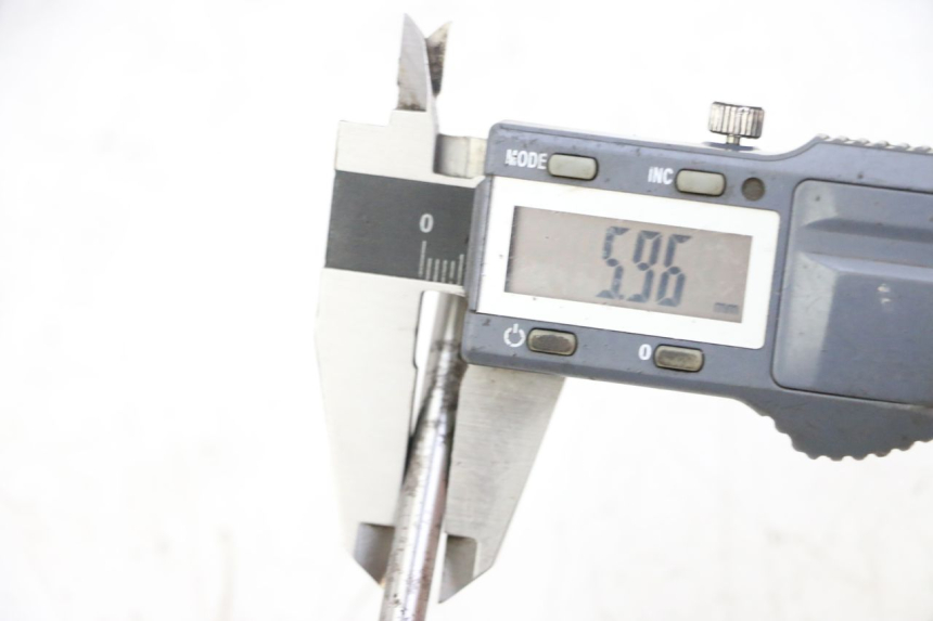 photo de WAŁEK SPRZĘGŁA SUZUKI GSR 750 (2011 - 2017) - Szczegół części