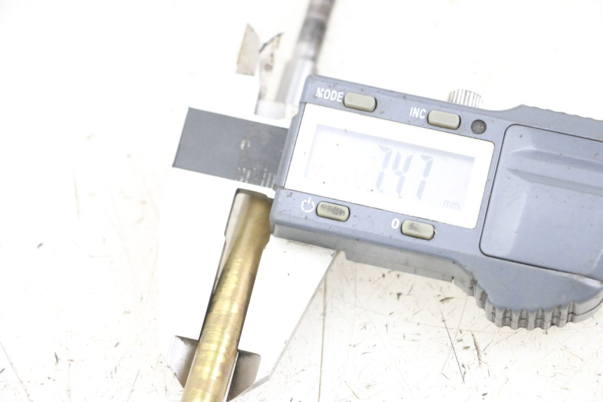 photo de WAŁEK SPRZĘGŁA SUZUKI GSX E 250 (1982 - 1983) - Szczegół części