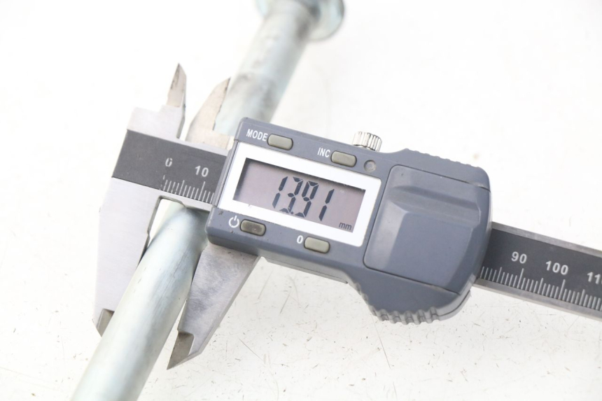 photo de OŚ WAŁKA WAHACZA HONDA CA REBEL 125 (1995 - 2001) - Inny kąt widzenia