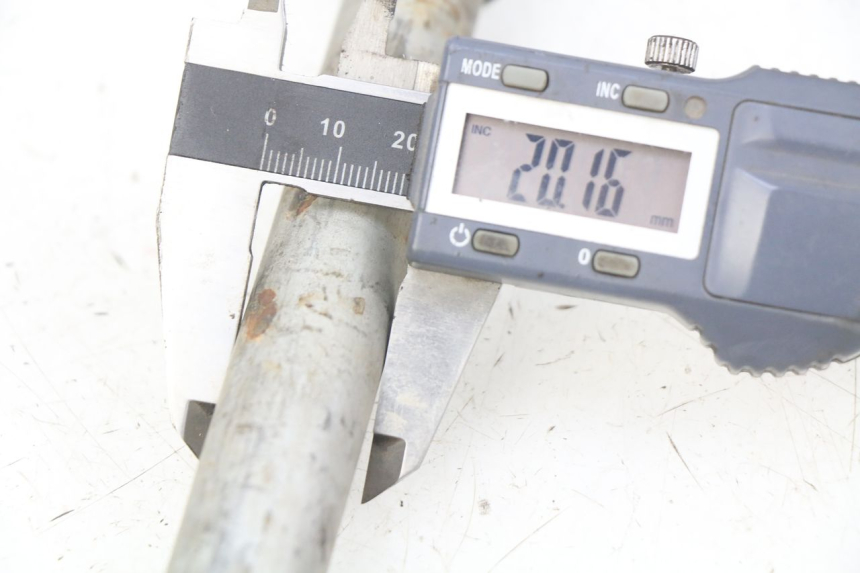 photo de OŚ WAHACZA HONDA CB R 1000 (2018 - 2023) - Szczegół części