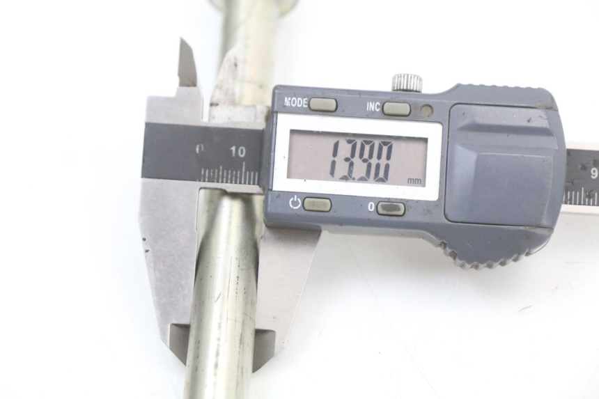 photo de OŚ WAŁKA WAHACZA SHERCO CITY CORP 125 (2003 - 2007) - Zbliżenie techniczne