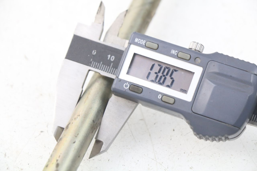 photo de OŚ WAHACZA HYOSUNG COMET GTR 125 (2007 - 2014) - Zoom stanu zużycia