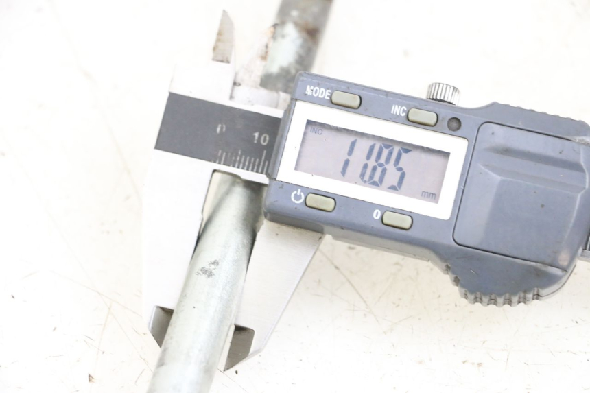 photo de OŚ WAŁKA WAHACZA YAMAHA DTLC 125 (1982 - 1987) - Szczegół części