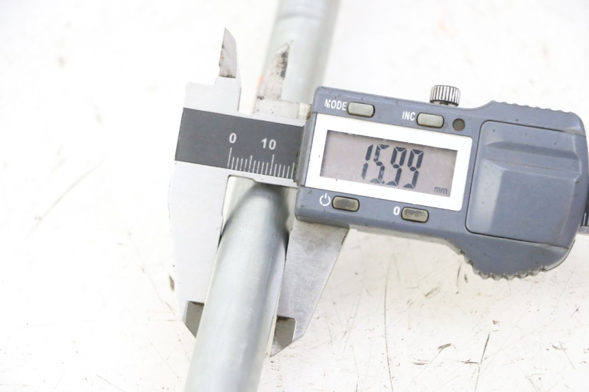 photo de OŚ WAHACZA YAMAHA FJ 36Y 1100 (1984 - 1985) - Inny kąt widzenia