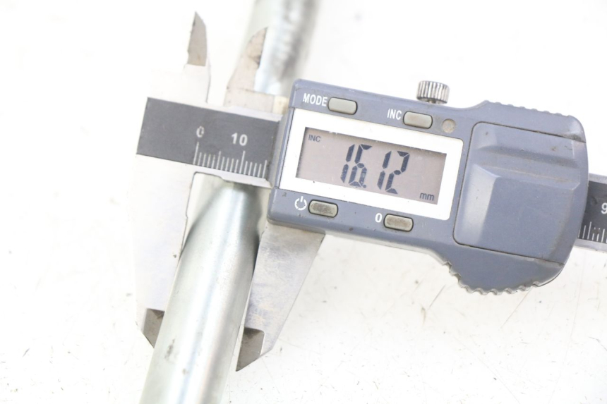 photo de OŚ WAŁKA WAHACZA YAMAHA FJ 3CX 1200 (1986 - 1996) - Inny kąt widzenia