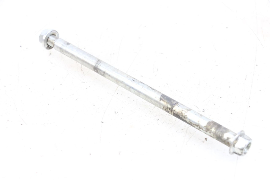 photo de OŚ WAŁKA WAHACZA HYOSUNG GF 125 (2001 - 2005) - Zbliżenie techniczne