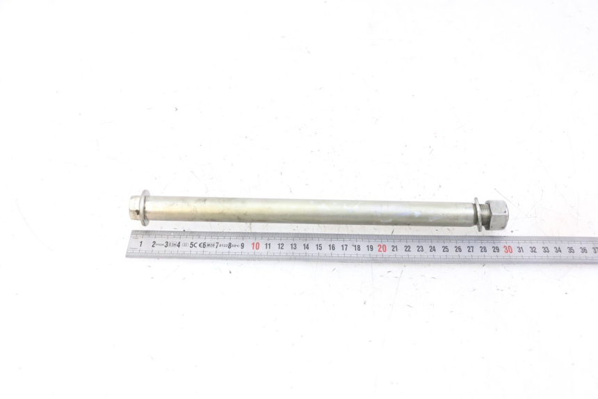 photo de OŚ WAŁKA WAHACZA SUZUKI GSR 750 (2011 - 2017) - Inny kąt widzenia