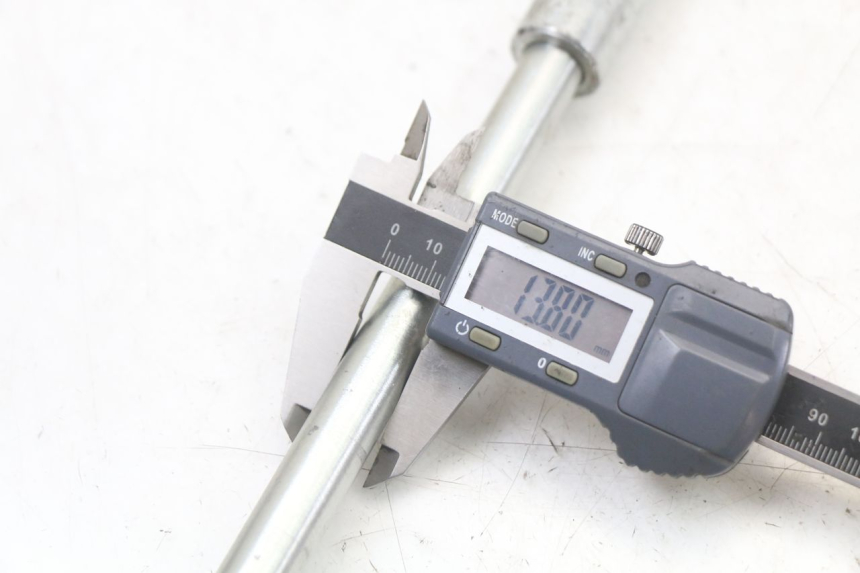 photo de OŚ WAŁKA WAHACZA MASAI SCRAMBLER SPORT 125 (2021 - 2025) - Zbliżenie techniczne