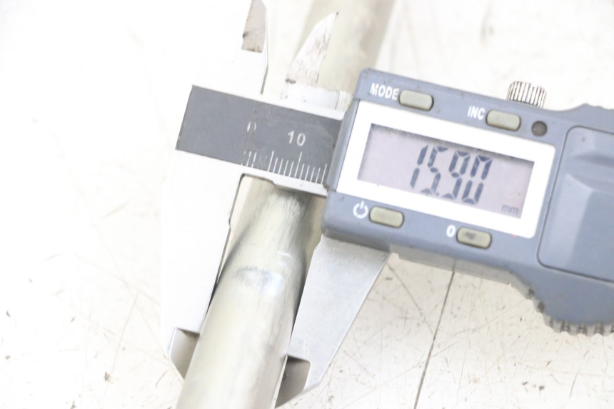 photo de OŚ WAHACZA YAMAHA MT-07 MT07 ABS 700 (2014 - 2017) - Inny kąt widzenia