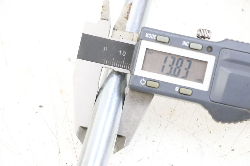 photo de OŚ WAŁKA WAHACZA ASTOR ORCAL 125 (2015 - 2017) - Szczegół części