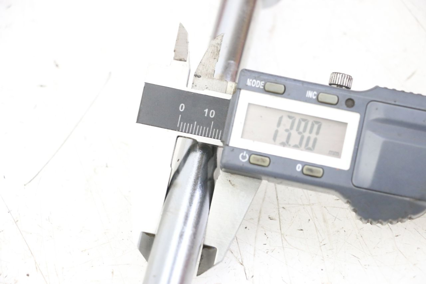 photo de OŚ WAŁKA WAHACZA REGAL RAPTOR RAXTER 2 125 (2007 - 2015) - Inny kąt widzenia