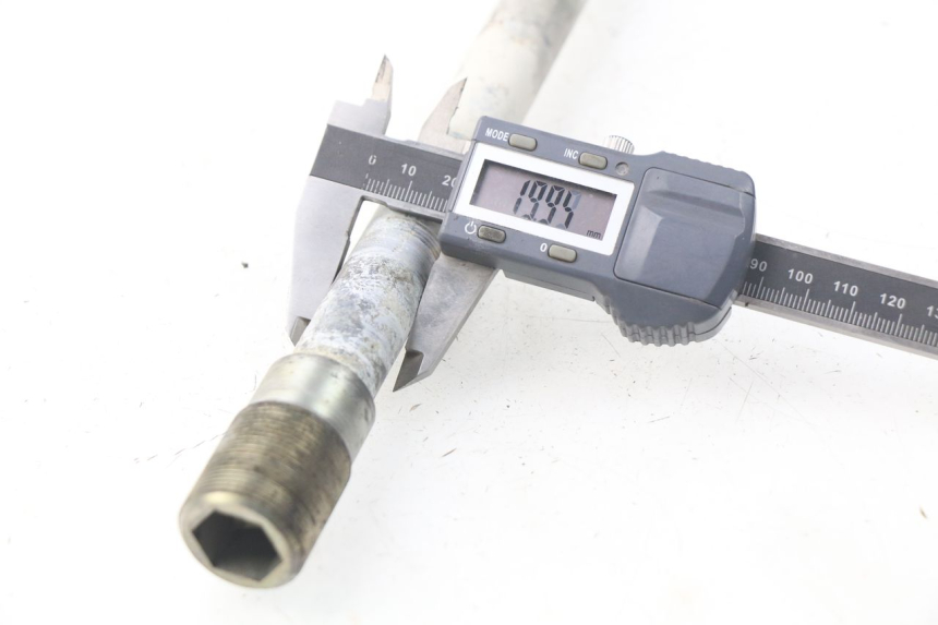 photo de OŚ WAHACZA BMW S RR ABS S1000RR 1000 (2009 - 2011) - Inny kąt widzenia