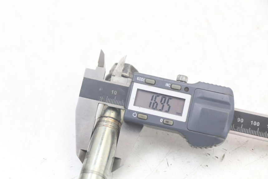 photo de OŚ WAŁKA WAHACZA PEUGEOT SPEEDFIGHT 100 (1997 - 2007) - Inny kąt widzenia