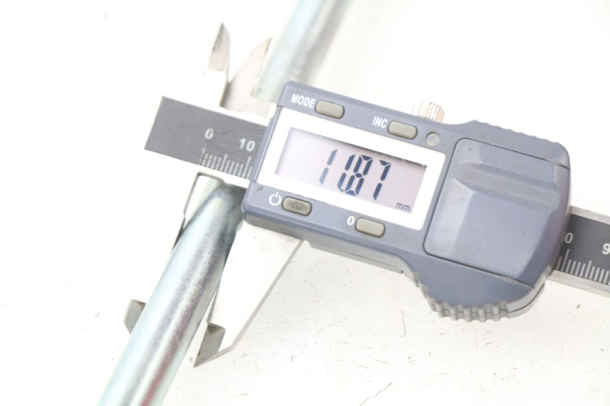 photo de OŚ WAŁKA WAHACZA YAMAHA SR 125 (1982 - 2003) - Inny kąt widzenia