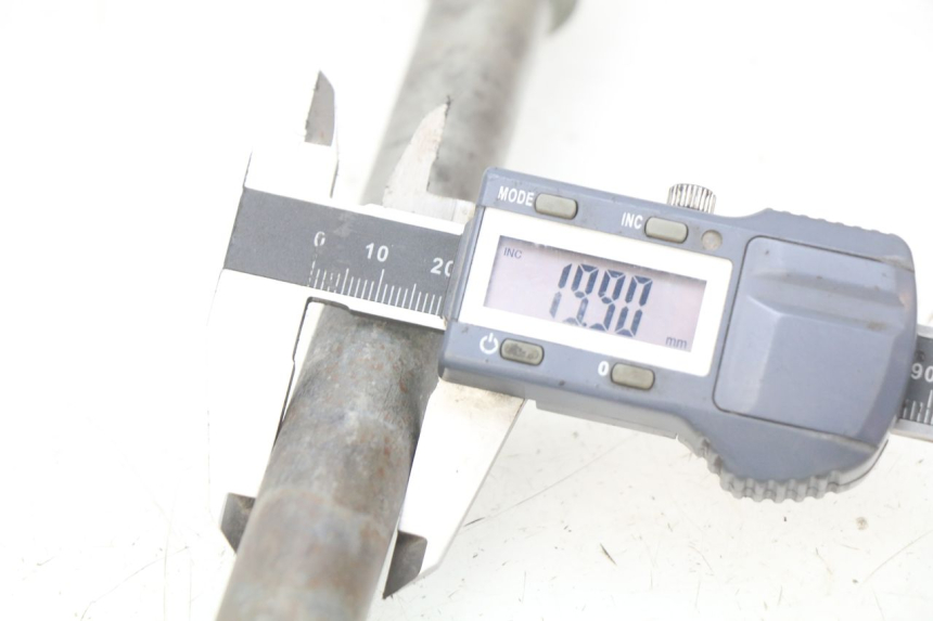 photo de OŚ WAŁKA WAHACZA SUZUKI SV N 650 (1999 - 2002) - Zoom stanu zużycia