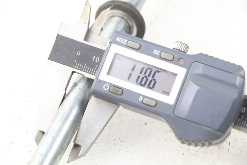 photo de OŚ WAHACZA YAMAHA TW 125 (1998 - 2002) - Inny kąt widzenia