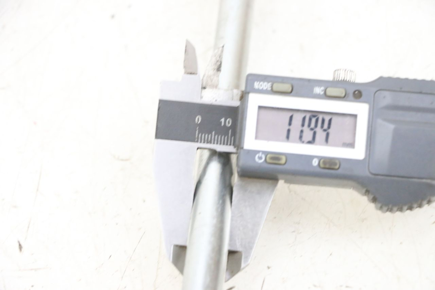 photo de OŚ WAŁKA WAHACZA YAMAHA TZR 50 (2008 - 2016) - Inny kąt widzenia