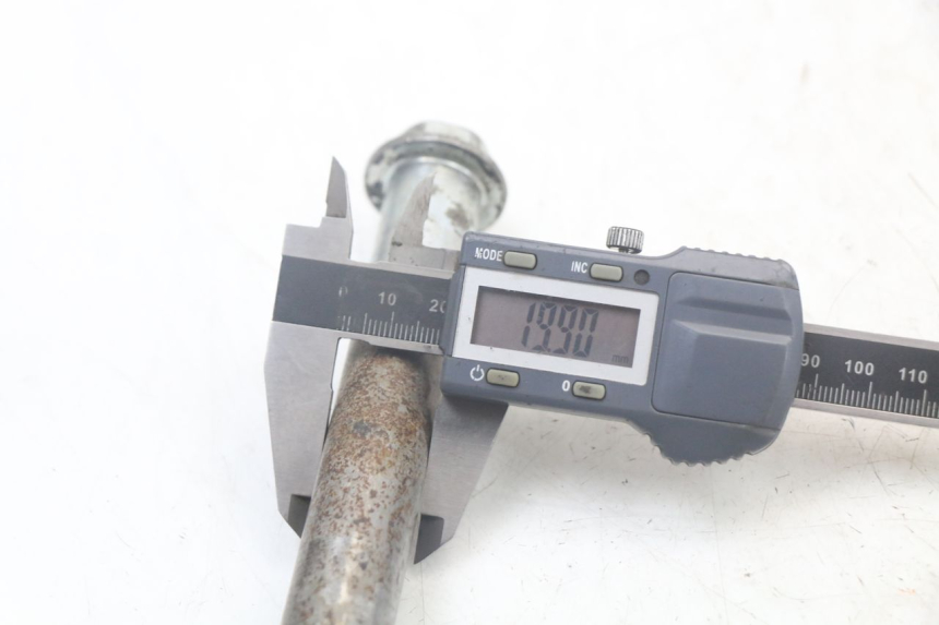 photo de OŚ WAŁKA WAHACZA KAWASAKI VERSYS ABS 650 (2015 - 2018) - Inny kąt widzenia