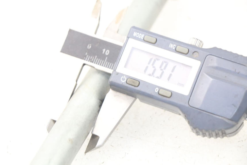 photo de OŚ WAŁKA WAHACZA YAMAHA XJ600 XJ DIVERSION 600 (1992 - 1997) - Inny kąt widzenia