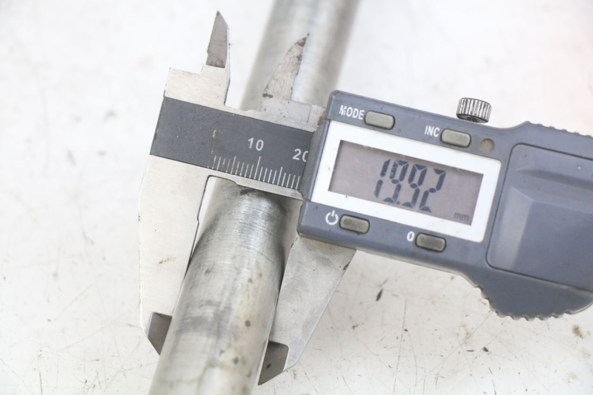 photo de OŚ WAHACZA KAWASAKI Z 750 (2007 - 2013) - Szczegół części