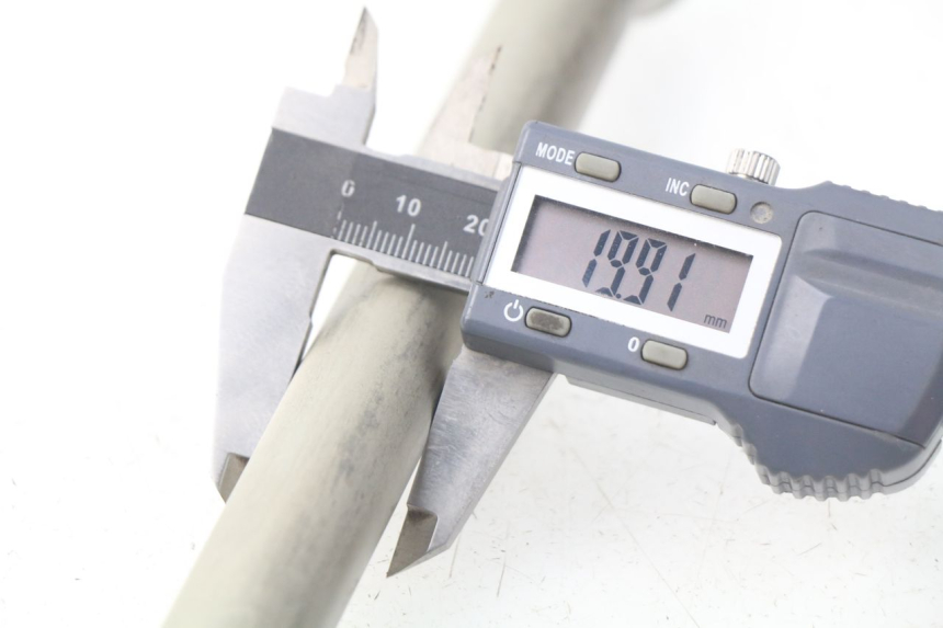 photo de OŚ WAHACZA KAWASAKI Z Z900 900 (2017 - 2019) - Inny kąt widzenia